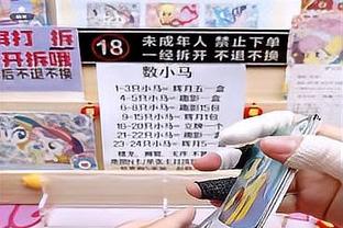 社会我四哥！克拉克斯顿16中11得到22分14板1助1断2帽